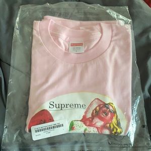 SupremeTshirt